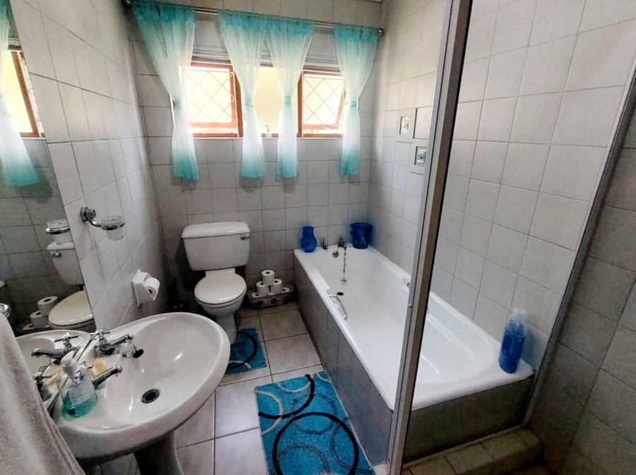 3 Bedroom Property for Sale in Beacon Bay Eastern Cape